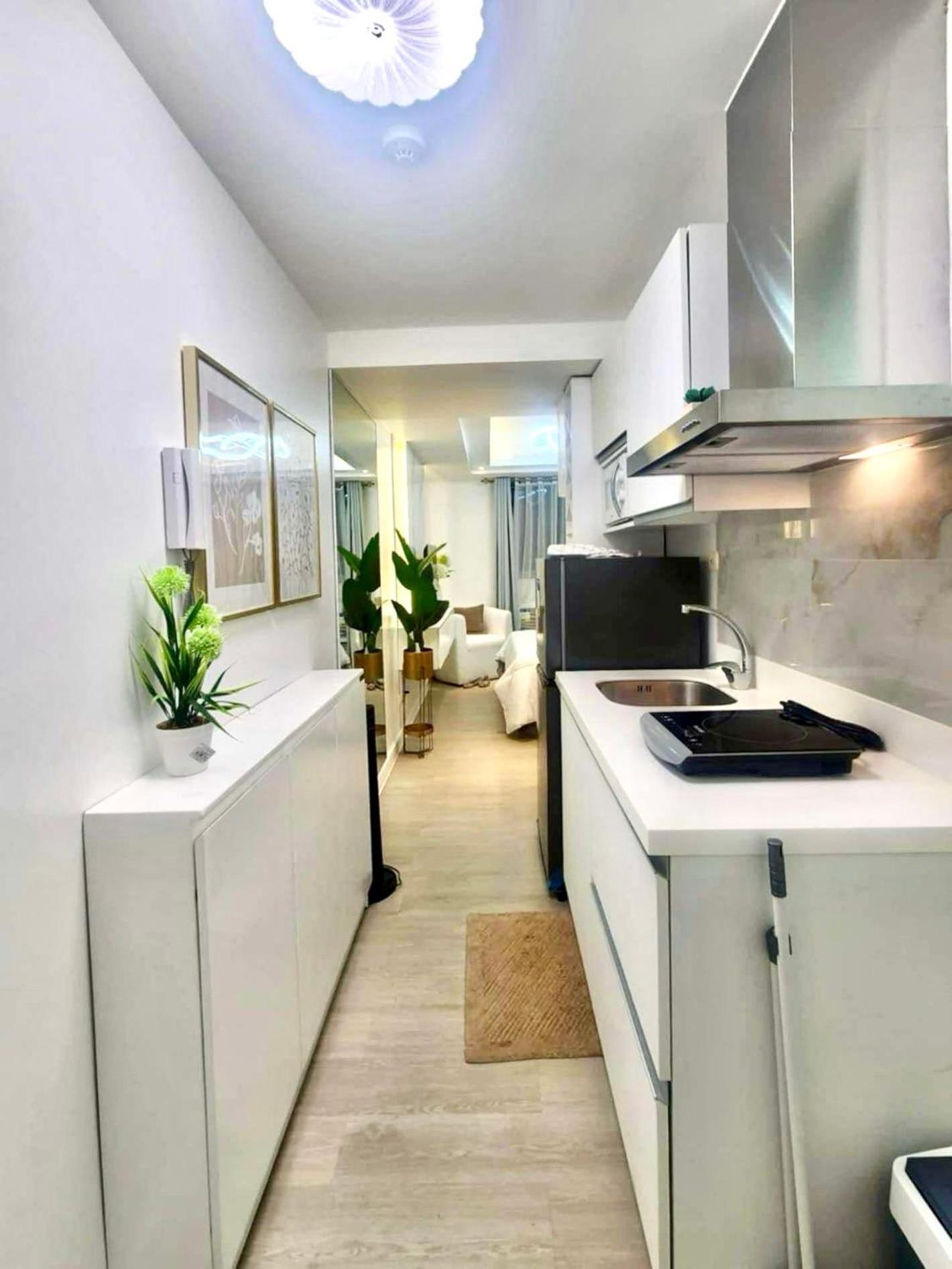 Azure North Amirah'S Place Pampanga Esterno foto
