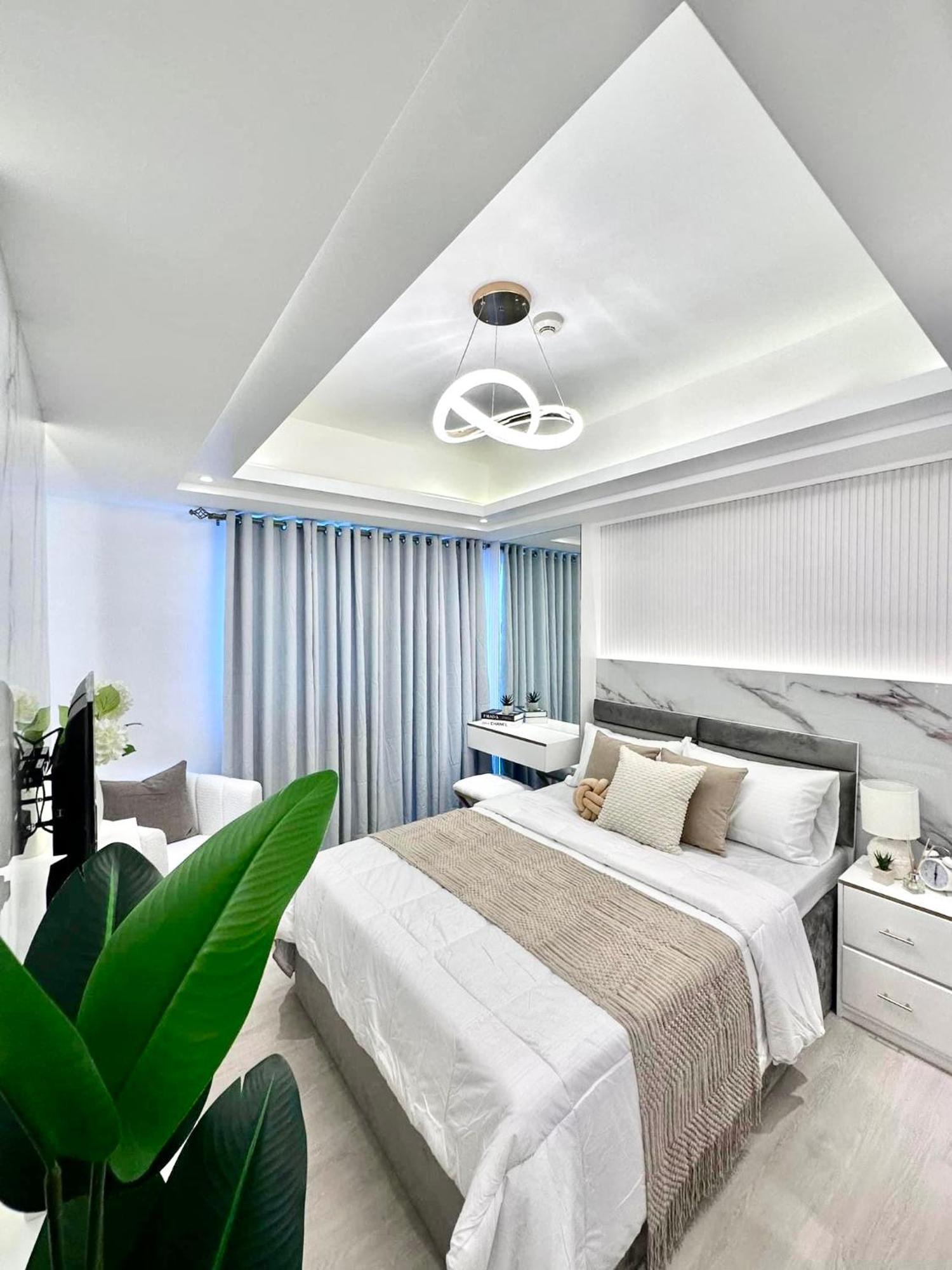 Azure North Amirah'S Place Pampanga Esterno foto